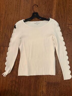 Milly Cream Scallop-Trim Long Sleeve Crewneck Top